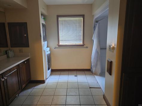106 E Beckley Street Royal Center IN 46978