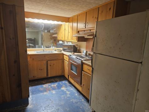 106 E Beckley Street Royal Center IN 46978
