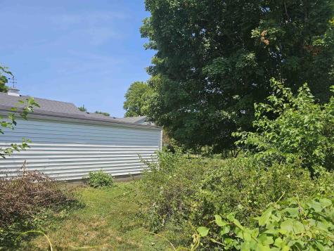 106 E Beckley Street Royal Center IN 46978