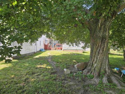 106 E Beckley Street Royal Center IN 46978