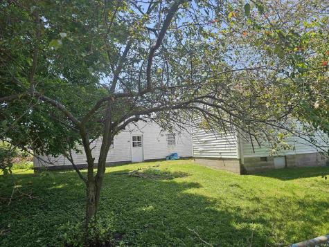 106 E Beckley Street Royal Center IN 46978