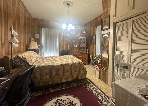 1018 W 1st Street Bicknell IN 47512