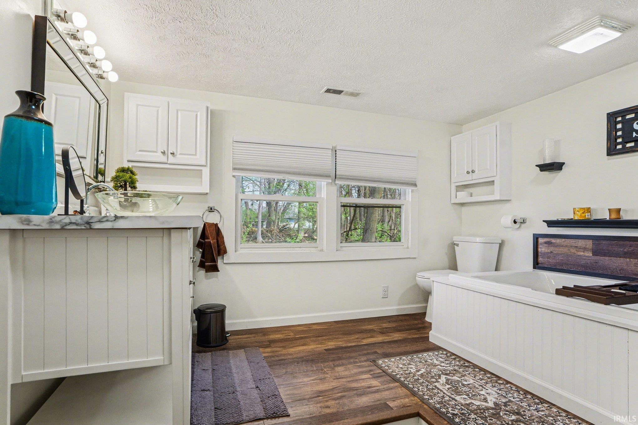 51220 Maplewood Drive Elkhart IN 46514