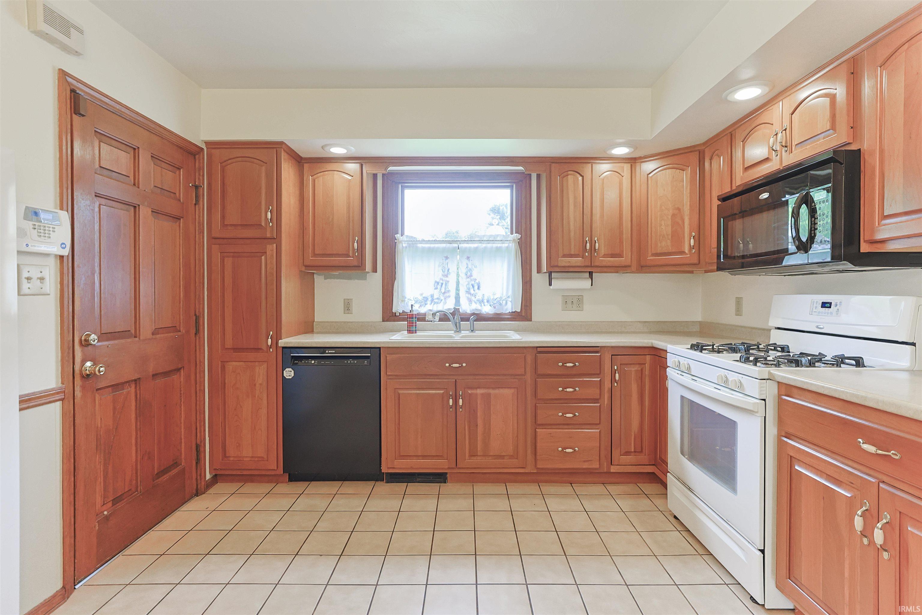 17567 Brandel Avenue South Bend IN 46635