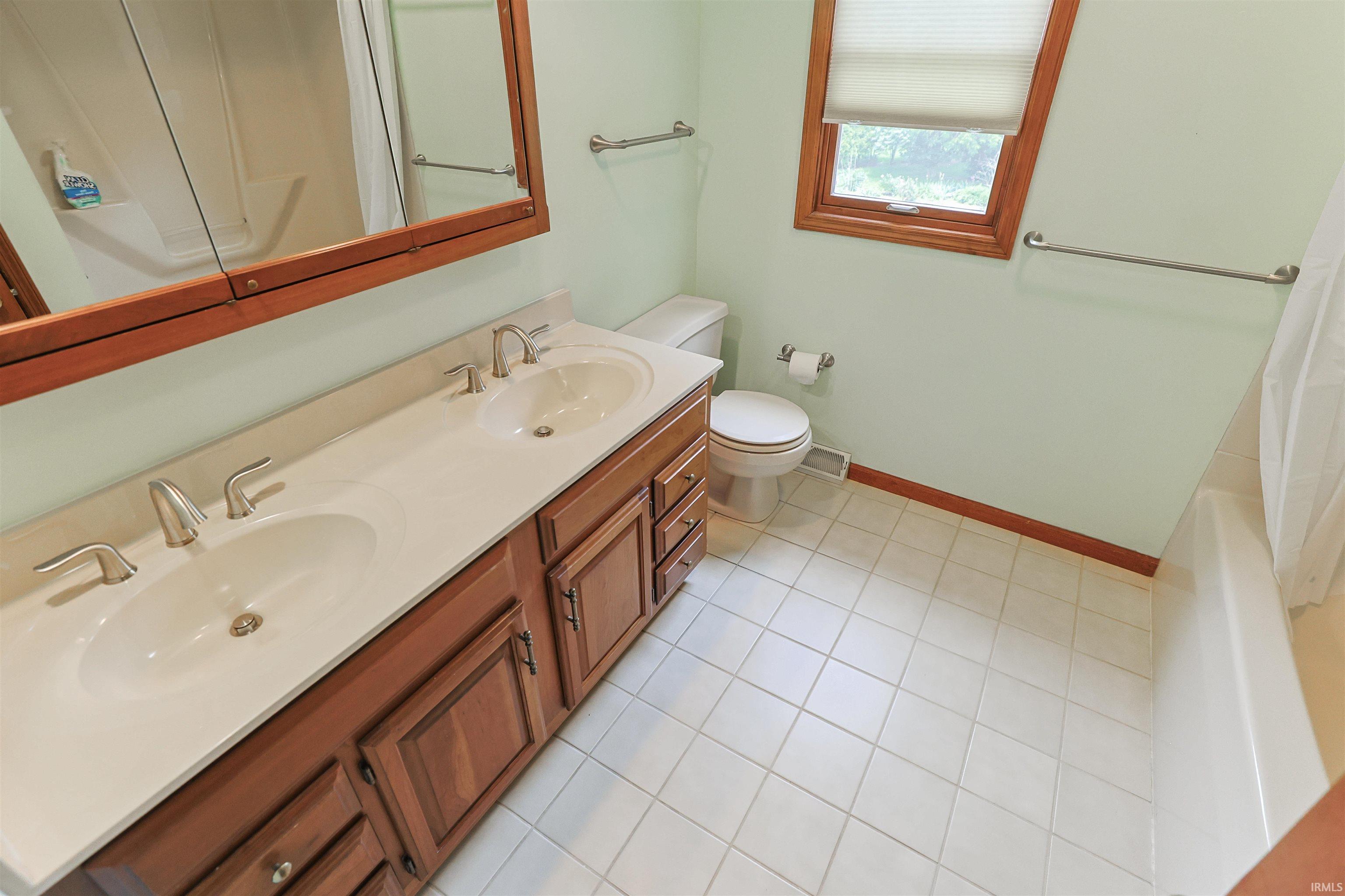 17567 Brandel Avenue South Bend IN 46635