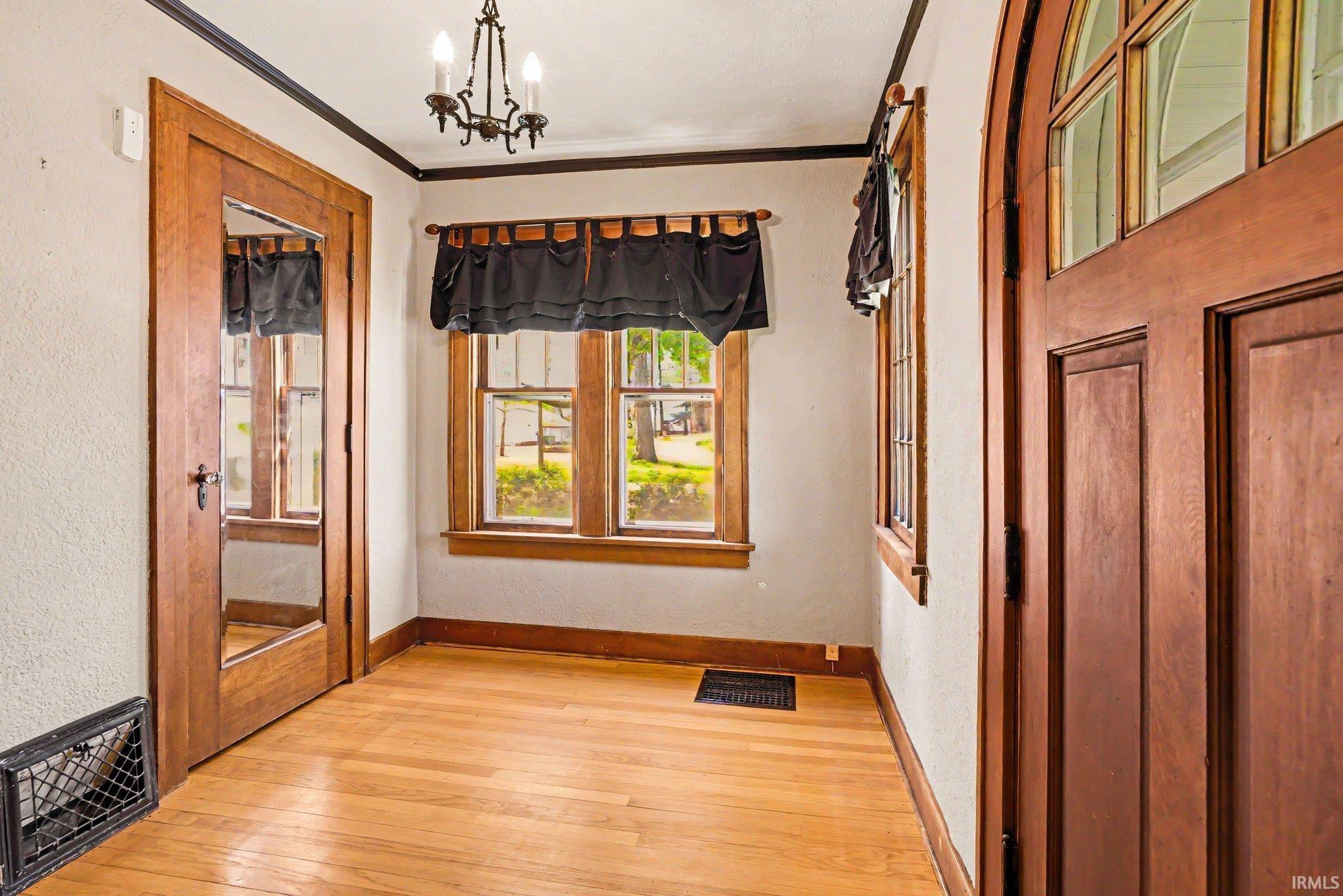 51618 Myrtle Avenue South Bend IN 46637