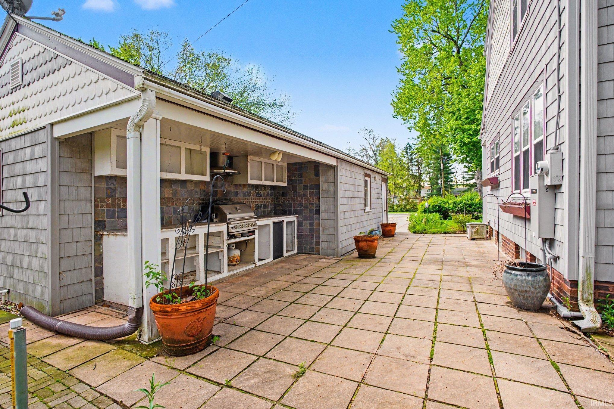 51618 Myrtle Avenue South Bend IN 46637