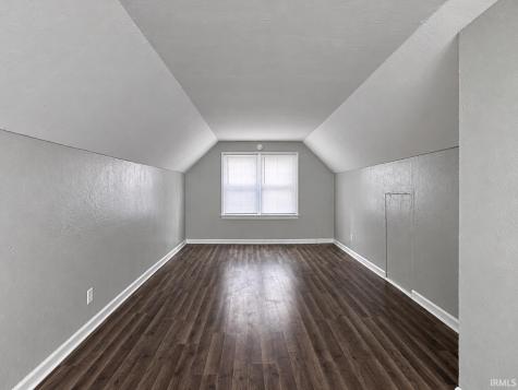 905 Mckinnie Avenue Fort Wayne IN 46806