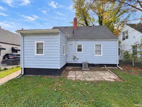 905 Mckinnie Avenue Fort Wayne IN 46806