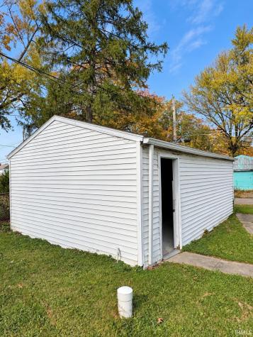 905 Mckinnie Avenue Fort Wayne IN 46806