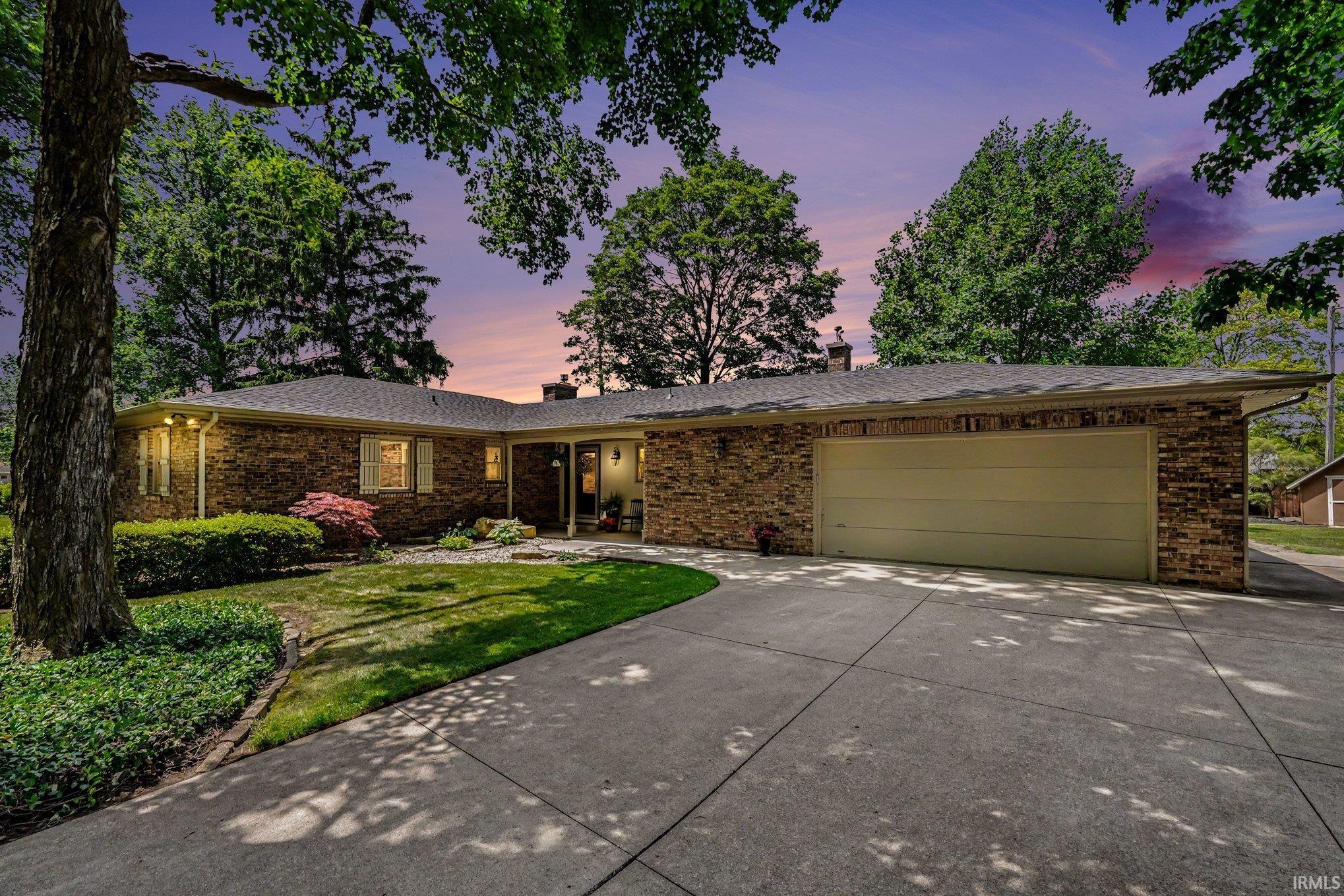4 Arbor Court Nappanee IN 46550