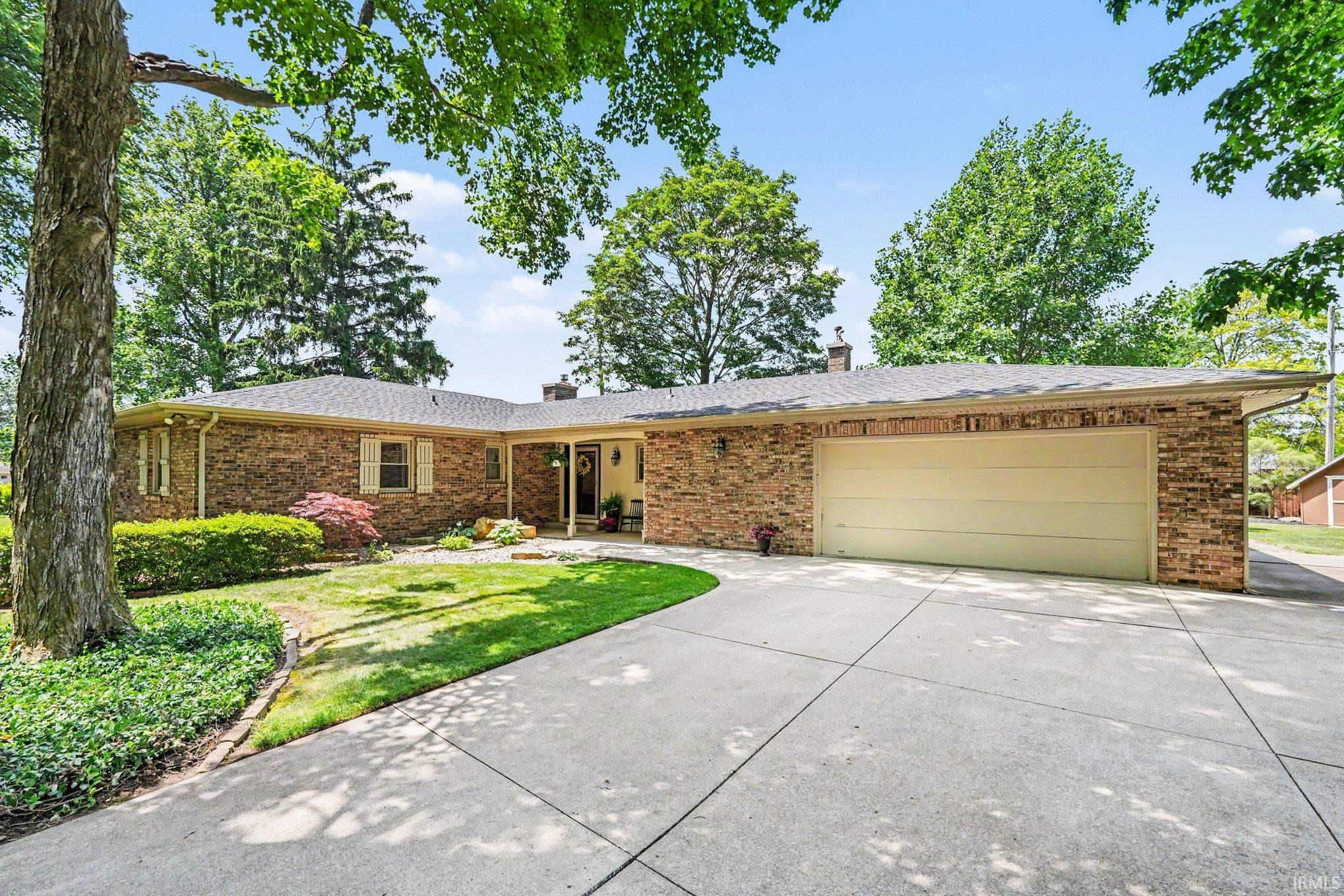 4 Arbor Court Nappanee IN 46550