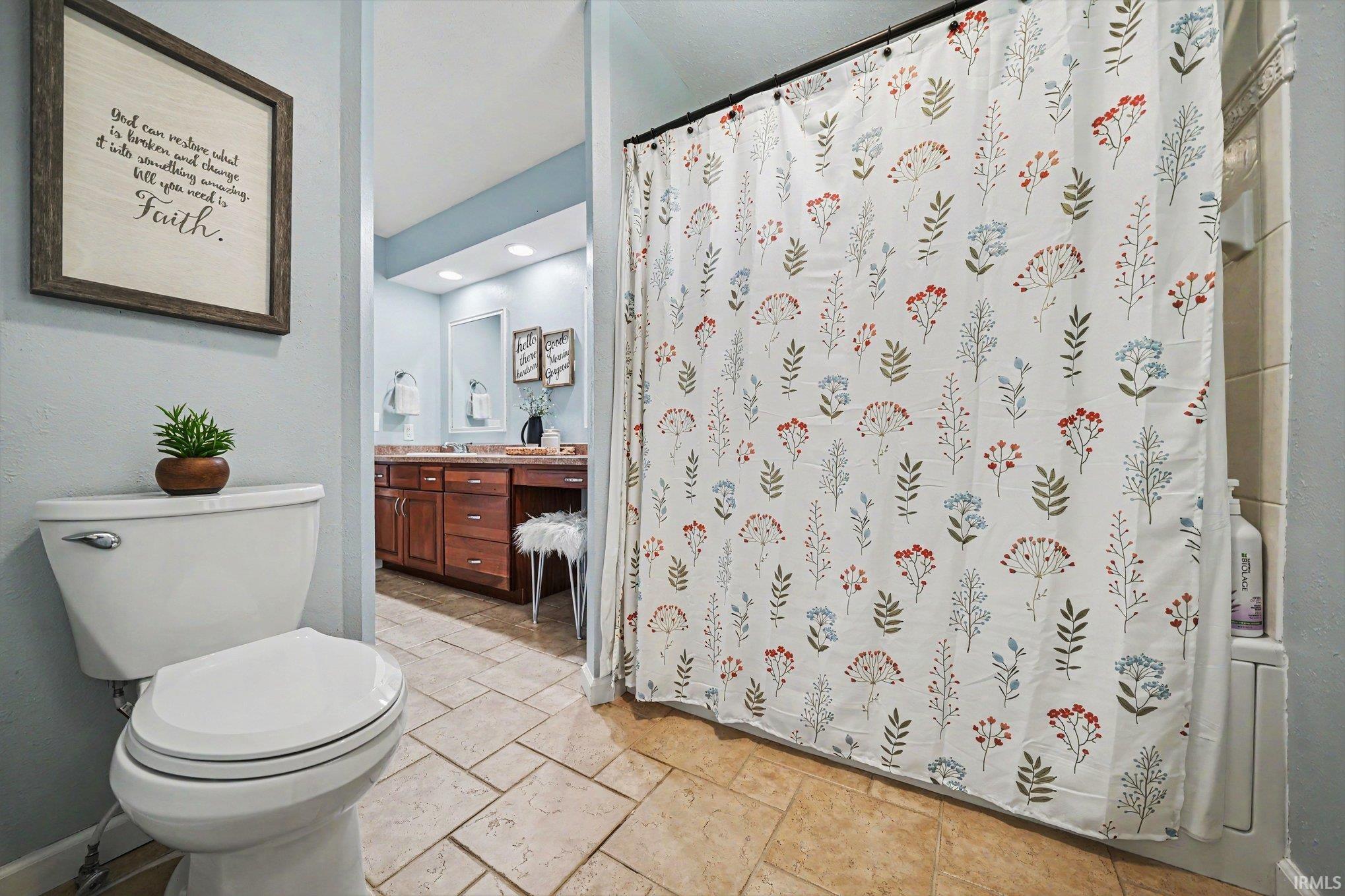 4 Arbor Court Nappanee IN 46550