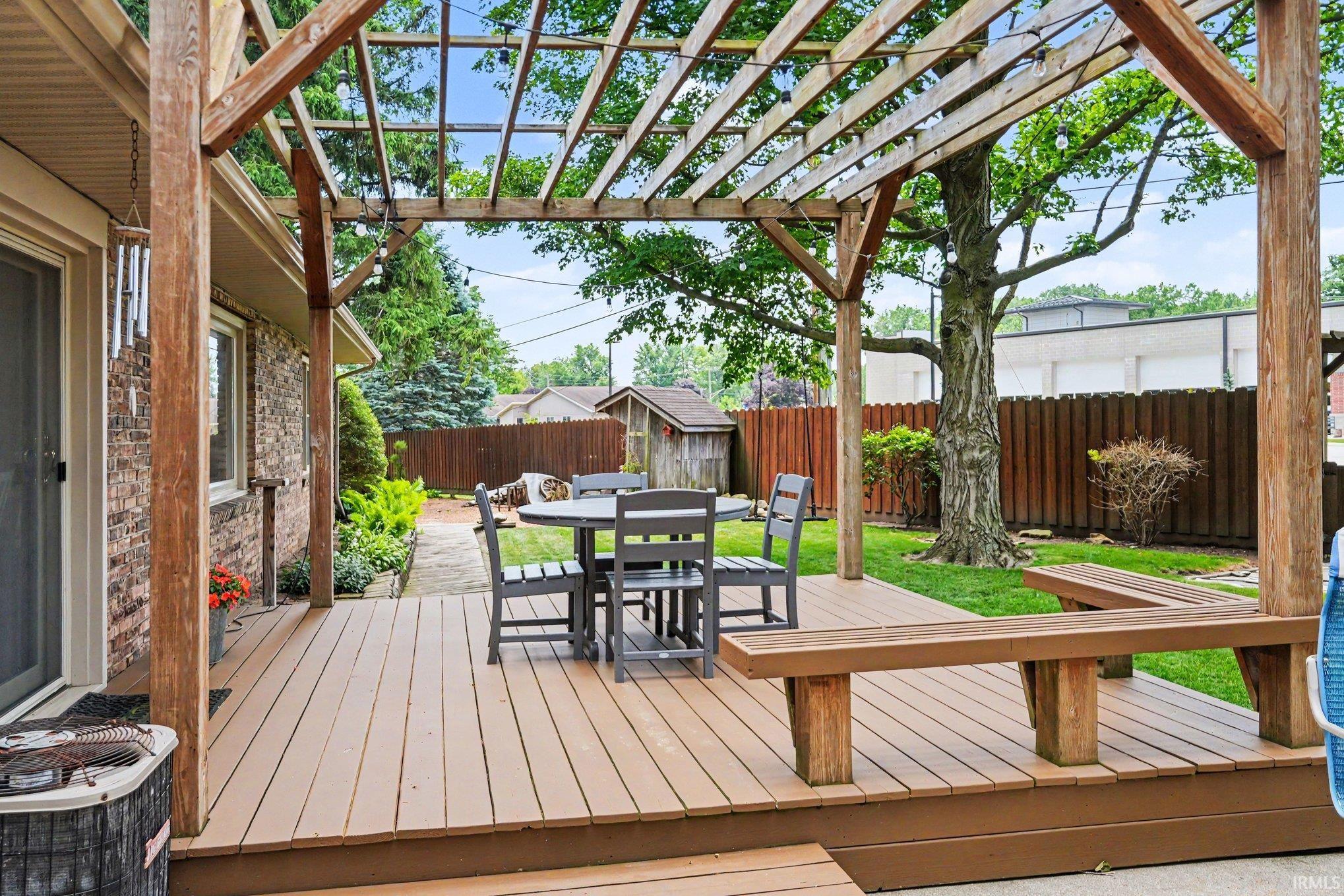4 Arbor Court Nappanee IN 46550