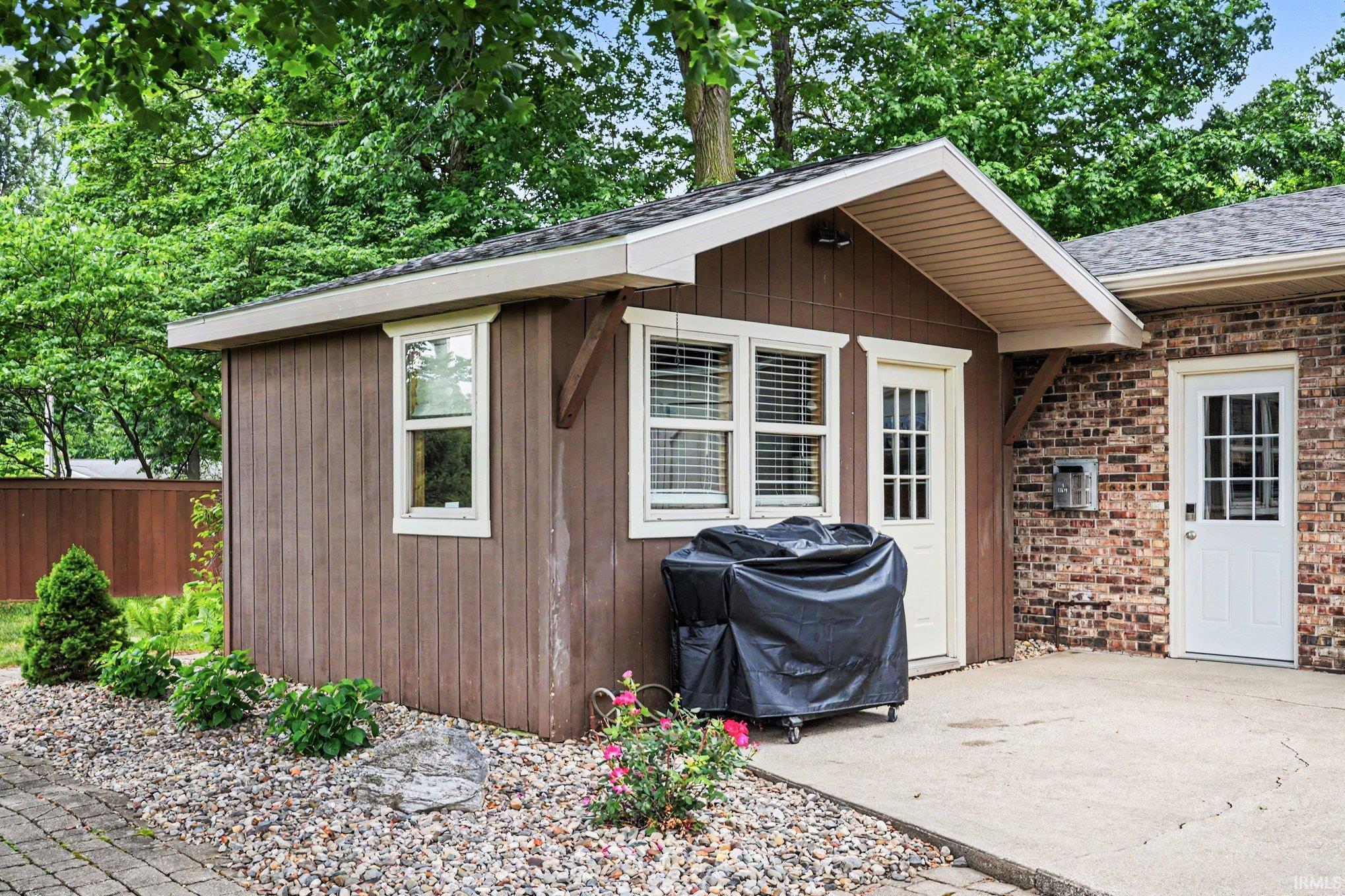 4 Arbor Court Nappanee IN 46550