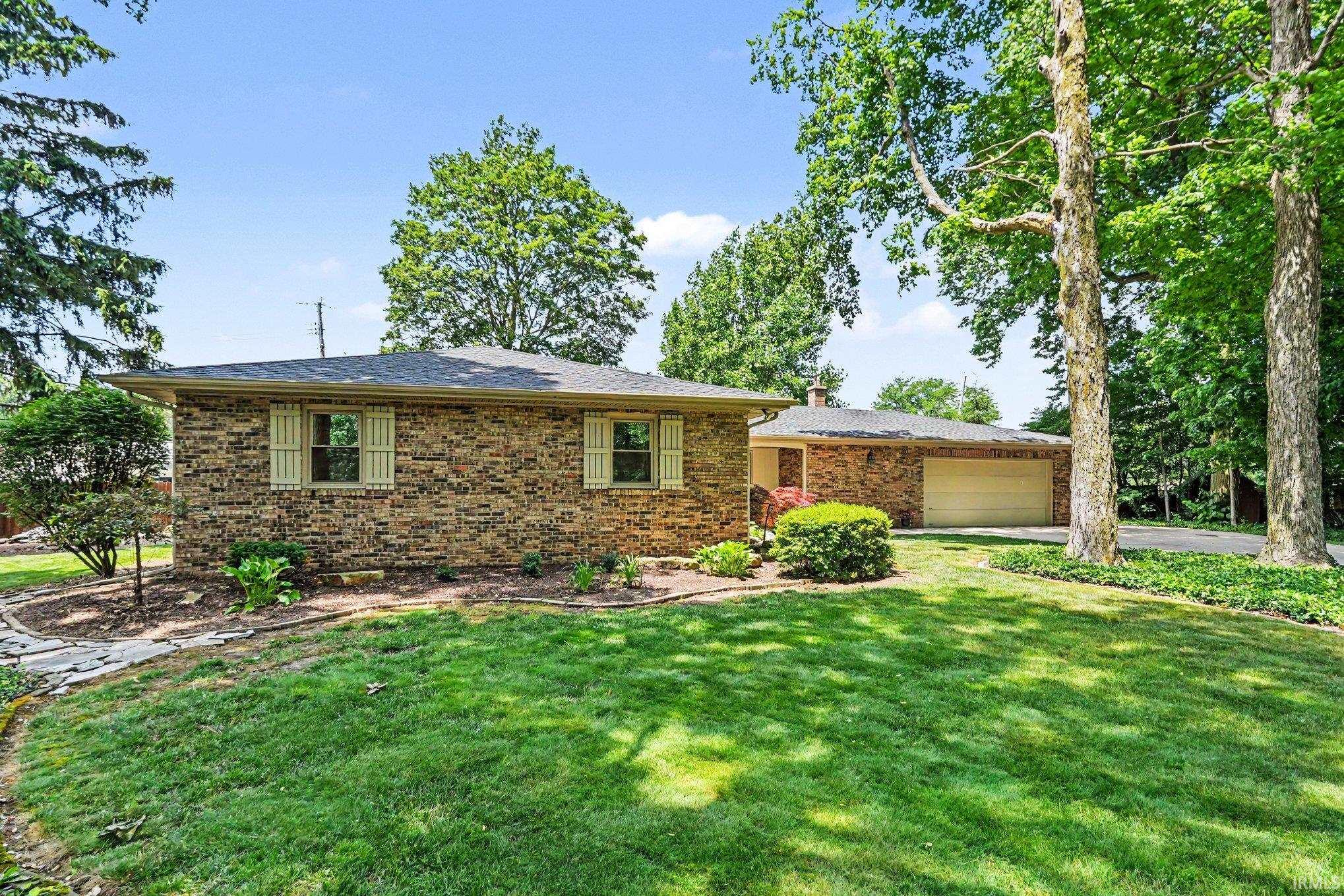 4 Arbor Court Nappanee IN 46550