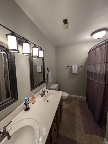 1805 Redbud Court Huntingburg IN 47542