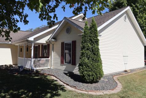 1805 Redbud Court Huntingburg IN 47542
