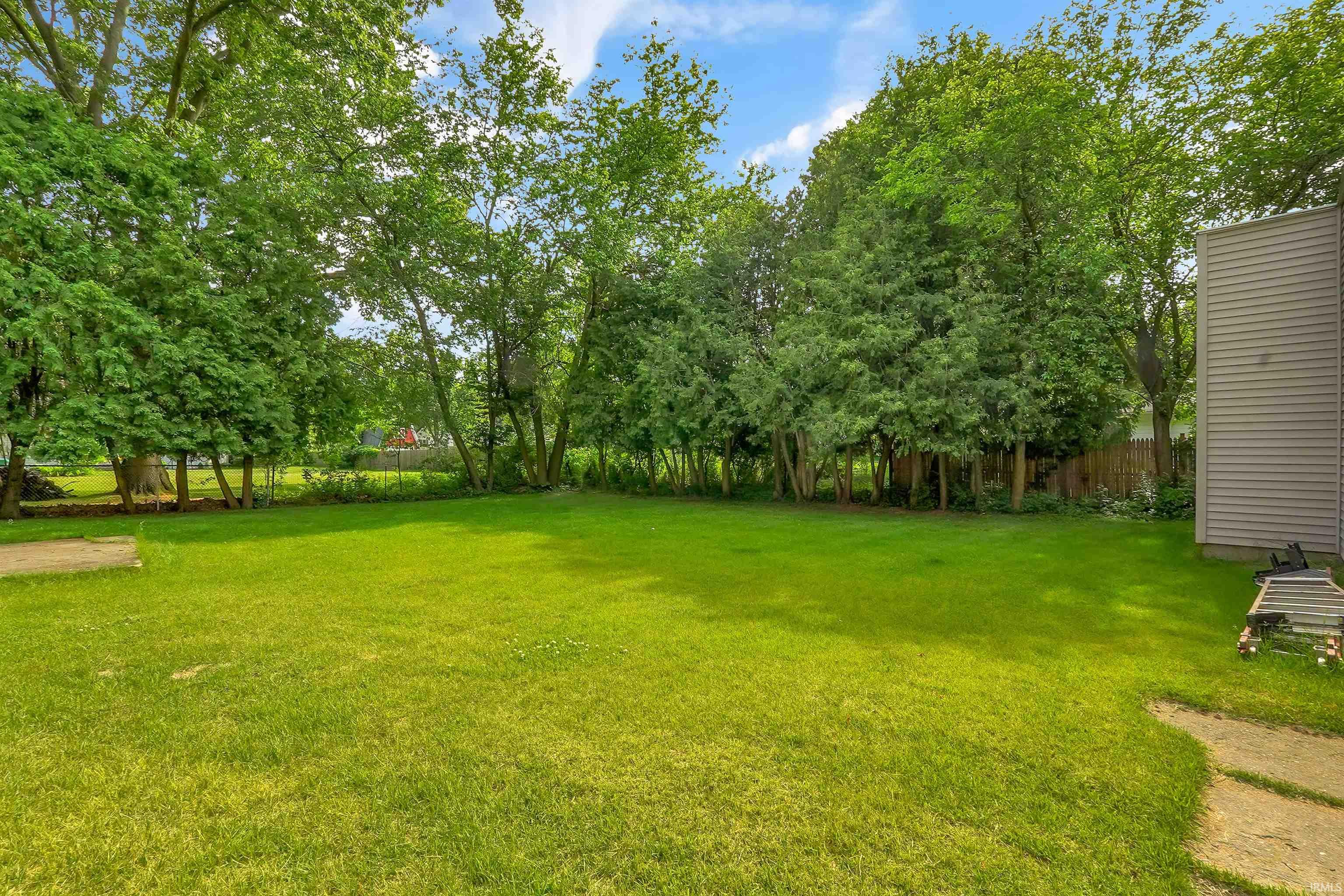 52395 Leland Avenue South Bend IN 46637