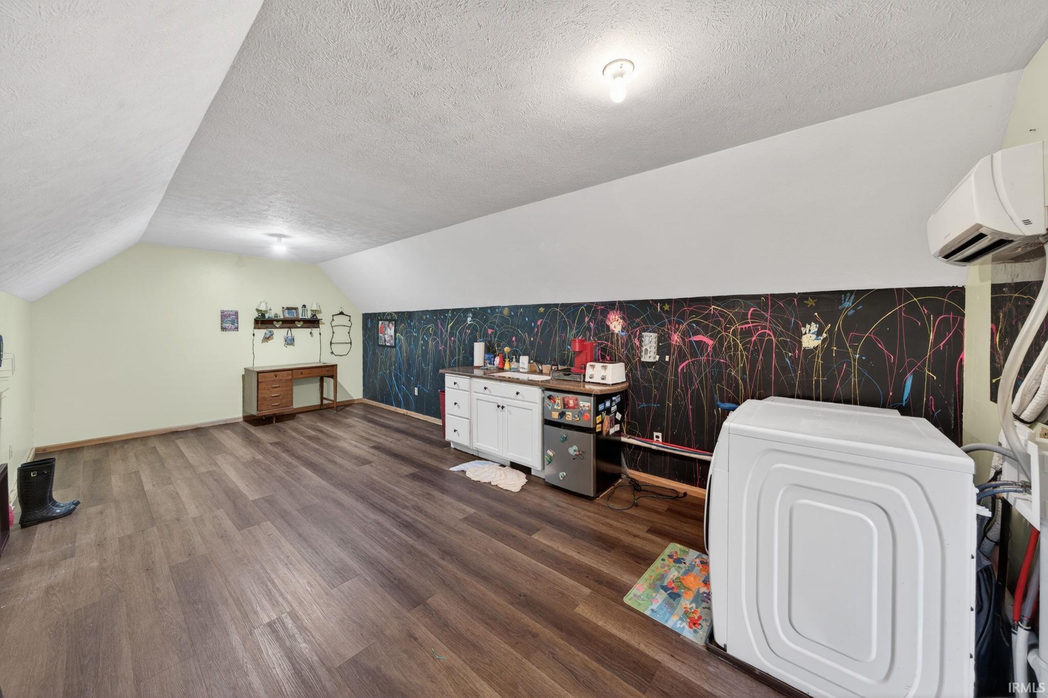 30131 Vantilburg Court Elkhart IN 46514