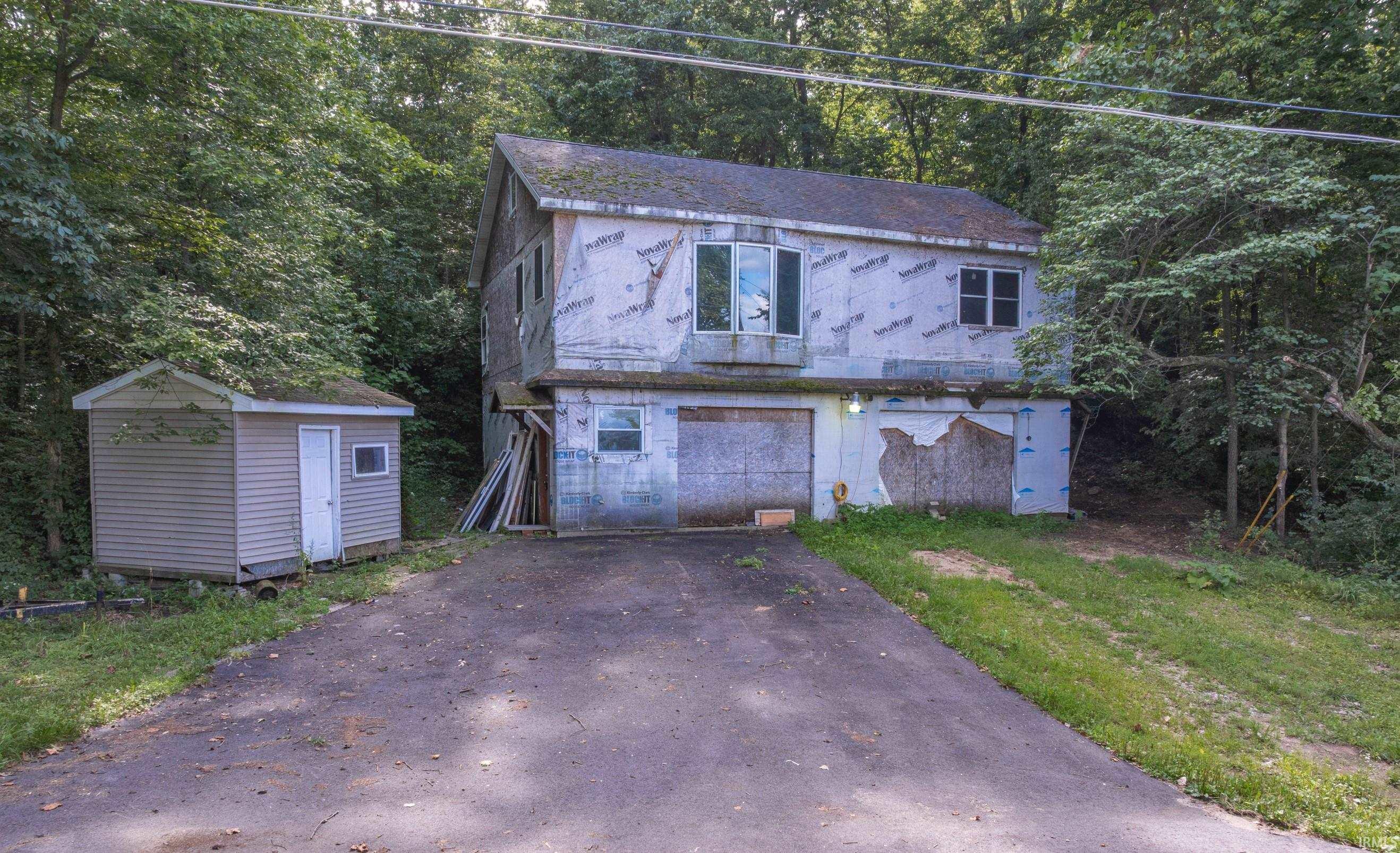 6709 E South Barbee Drive Pierceton IN 46562