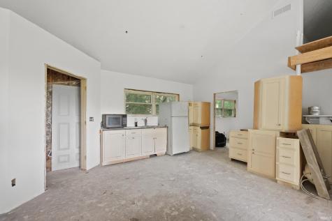 6709 E South Barbee Drive Pierceton IN 46562