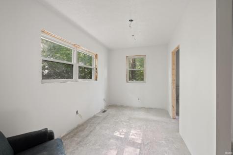 6709 E South Barbee Drive Pierceton IN 46562