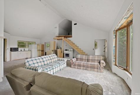 6709 E South Barbee Drive Pierceton IN 46562