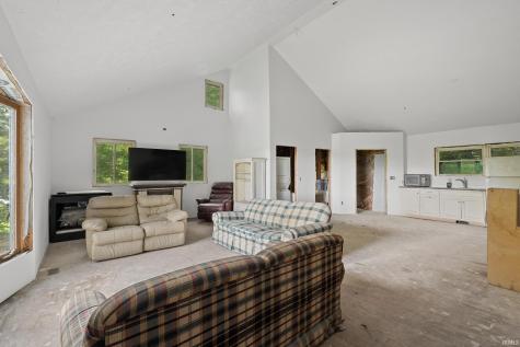 6709 E South Barbee Drive Pierceton IN 46562