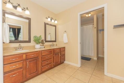 2700 Secretariat Court Evansville IN 47720