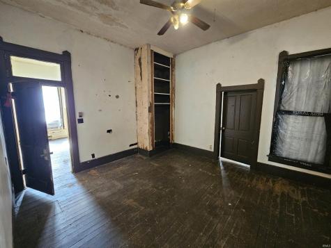 403 N 3rd Street Vincennes IN 47591