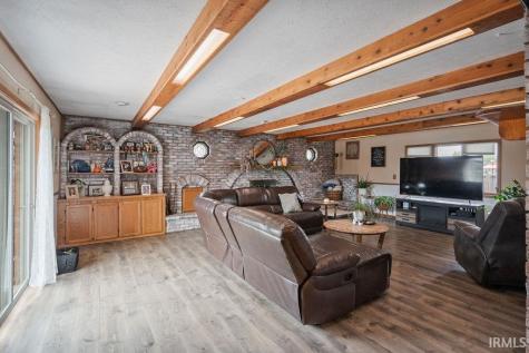 1515 Pontiac Drive Kokomo IN 46902