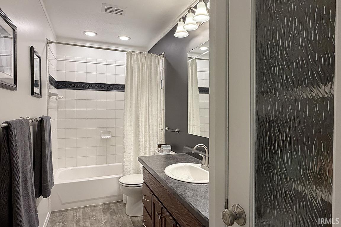 22097 Woodside Drive Bristol IN 46507