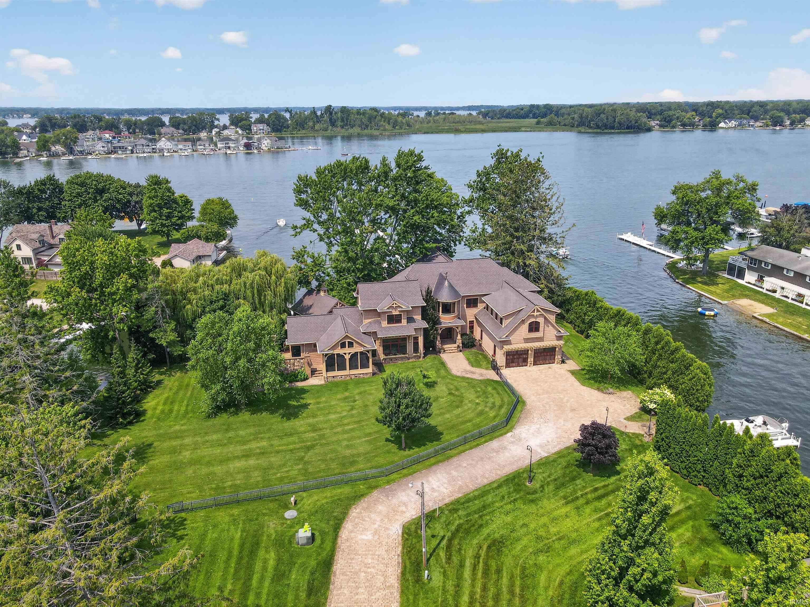 11751 N Black Point Road Syracuse IN 46567