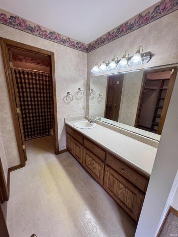1503 Baron Court Auburn IN 46706