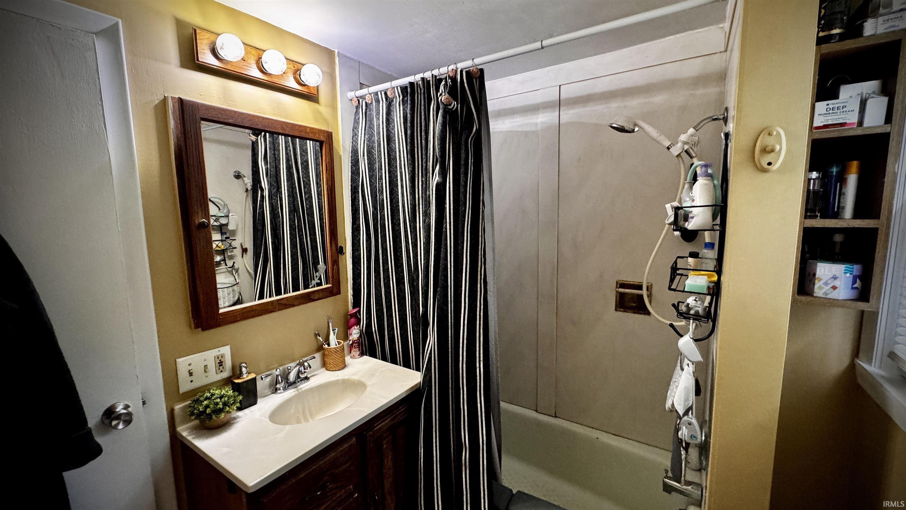 10096 Lehman Street Osceola IN 46561