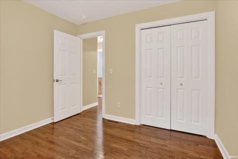 53394 Stoneridge Street South Bend IN 46637