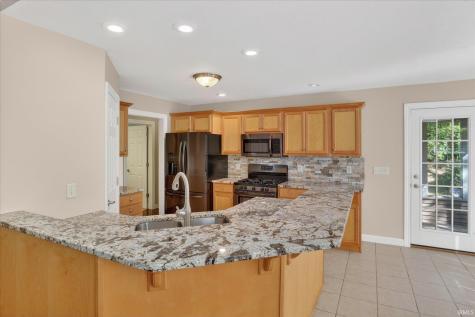 53394 Stoneridge Street South Bend IN 46637