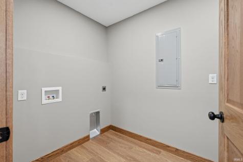 421 N Walnut Street Hartford City IN 47348