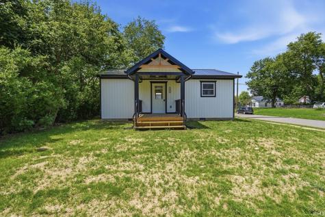 421 N Walnut Street Hartford City IN 47348