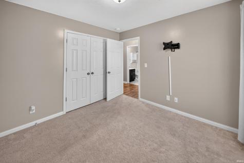 817 Candlestick Court Evansville IN 47725