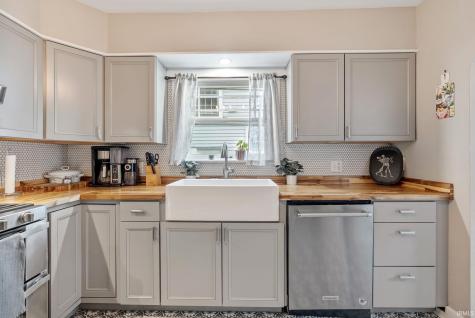 1301 Sheridan Court Fort Wayne IN 46807