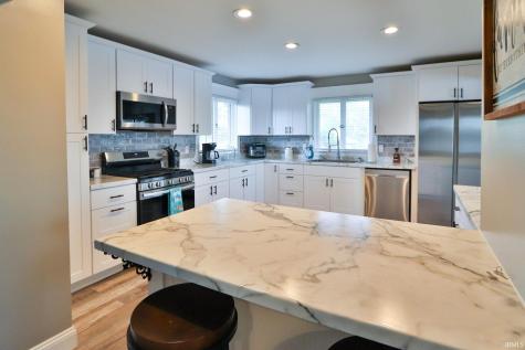 5547 N West Shafer Drive Monticello IN 47960