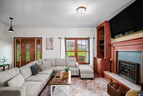 2357 E County Rd 400 S Clayton IN 46118