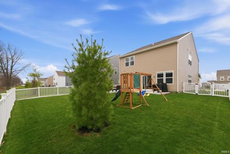 9208 Larson Drive Pendleton IN 46064
