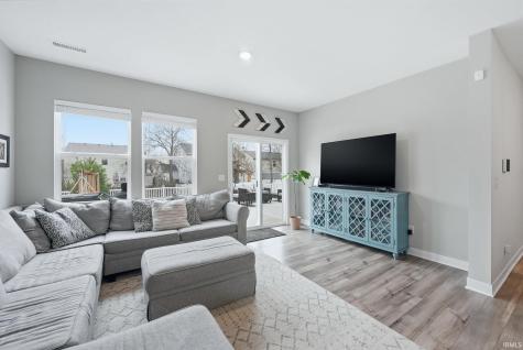 9208 Larson Drive Pendleton IN 46064