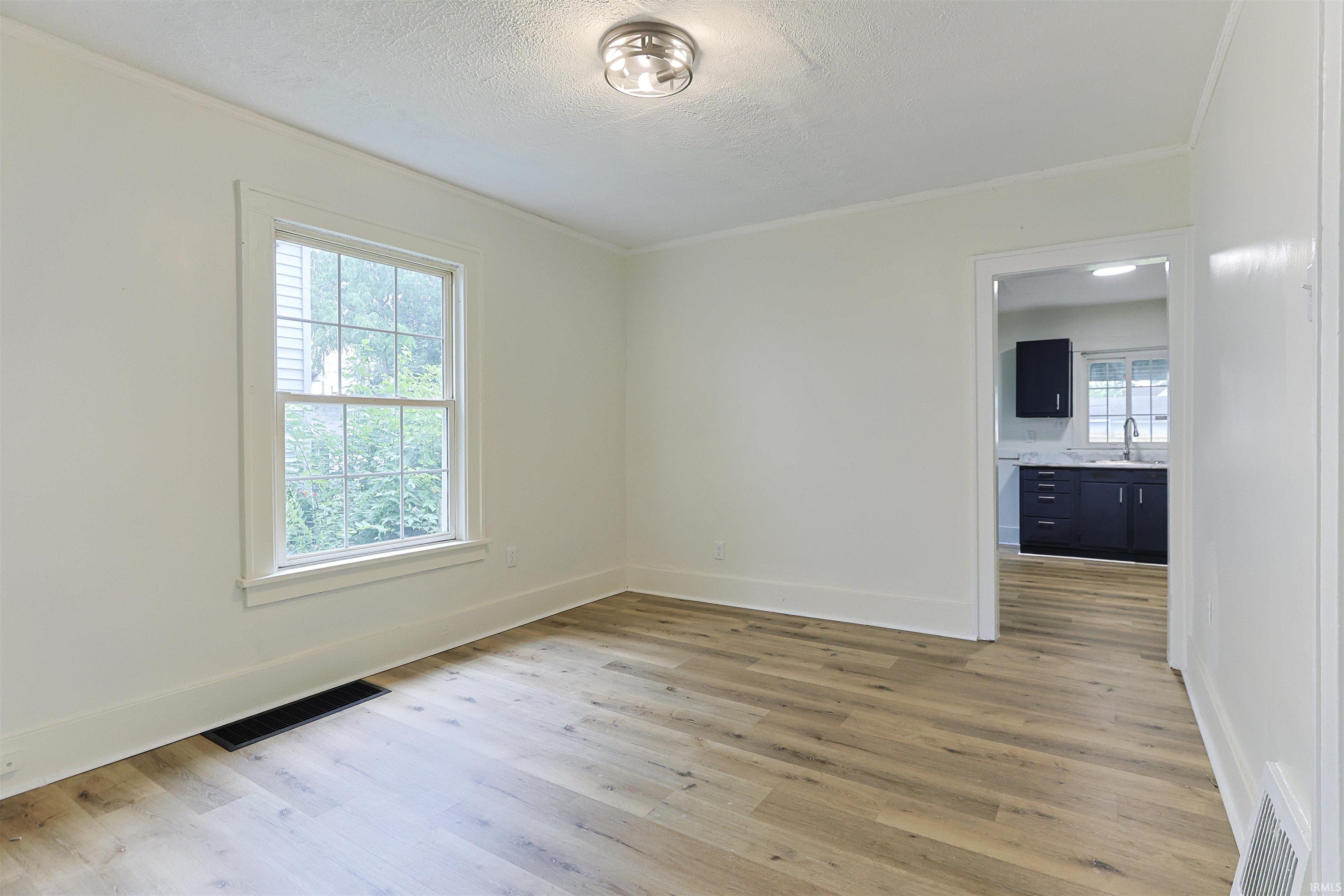 209 E 6th Street Mishawaka IN 46544