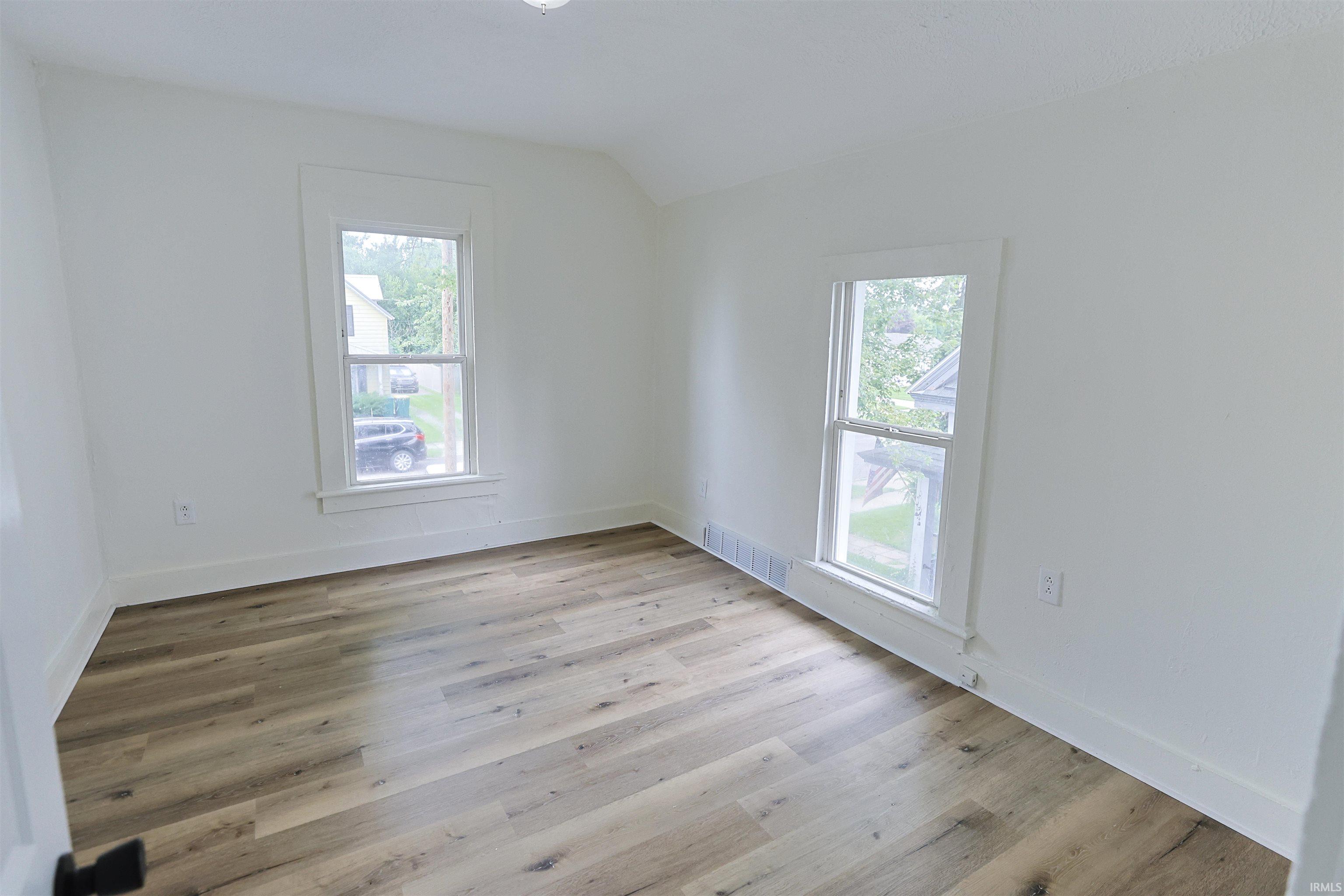 209 E 6th Street Mishawaka IN 46544