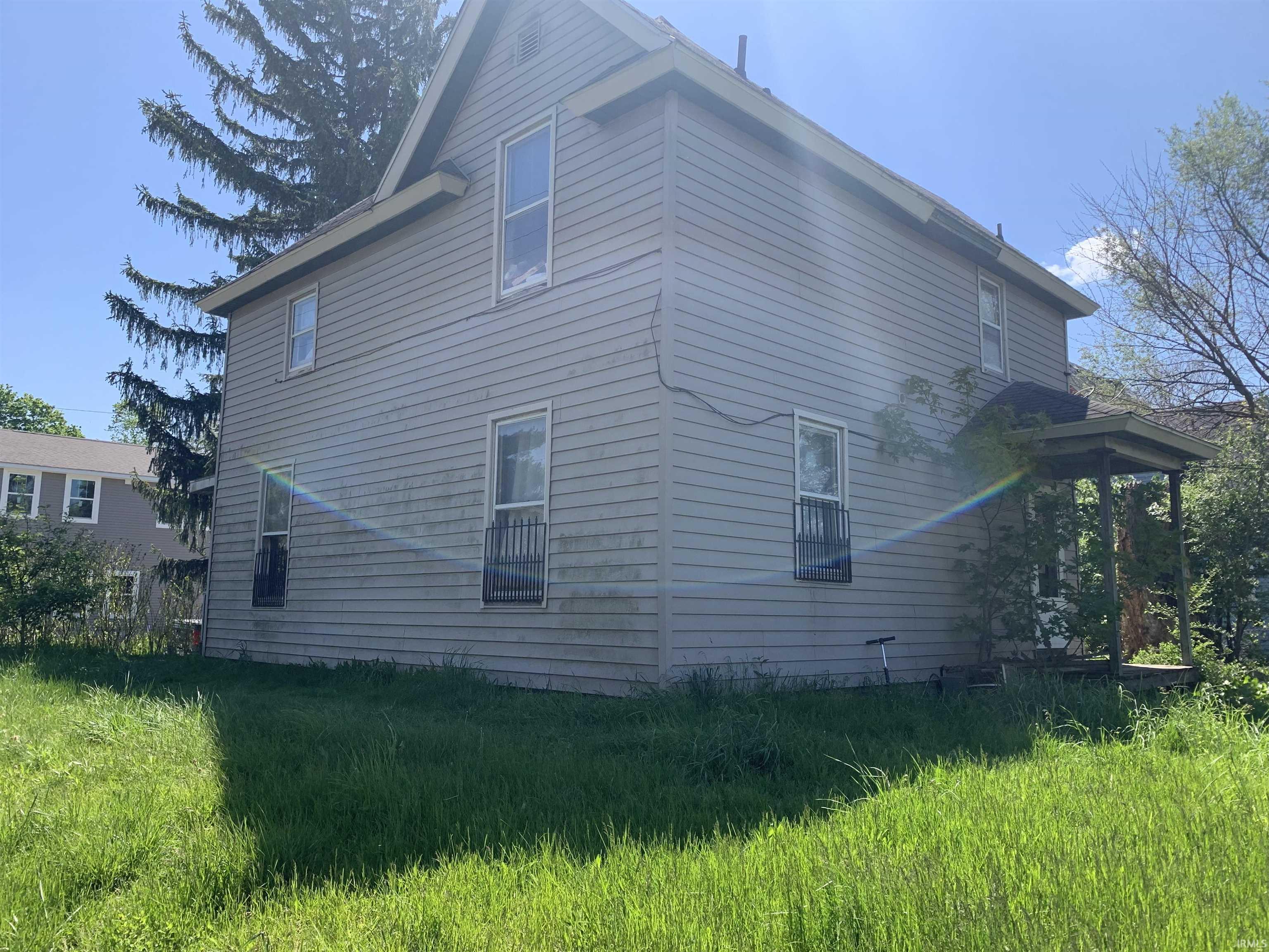 753 Cleveland Avenue South Bend IN 46628
