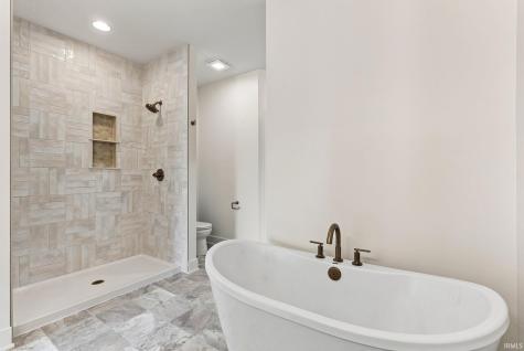 2851 Quinlado Lane Fort Wayne IN 46818
